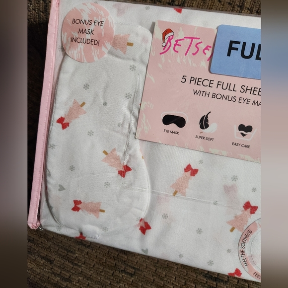 Betsey Johnson Christmas Full Sheet Set Pink Christmas Trees Holiday w Eye Mask - Picture 5 of 8